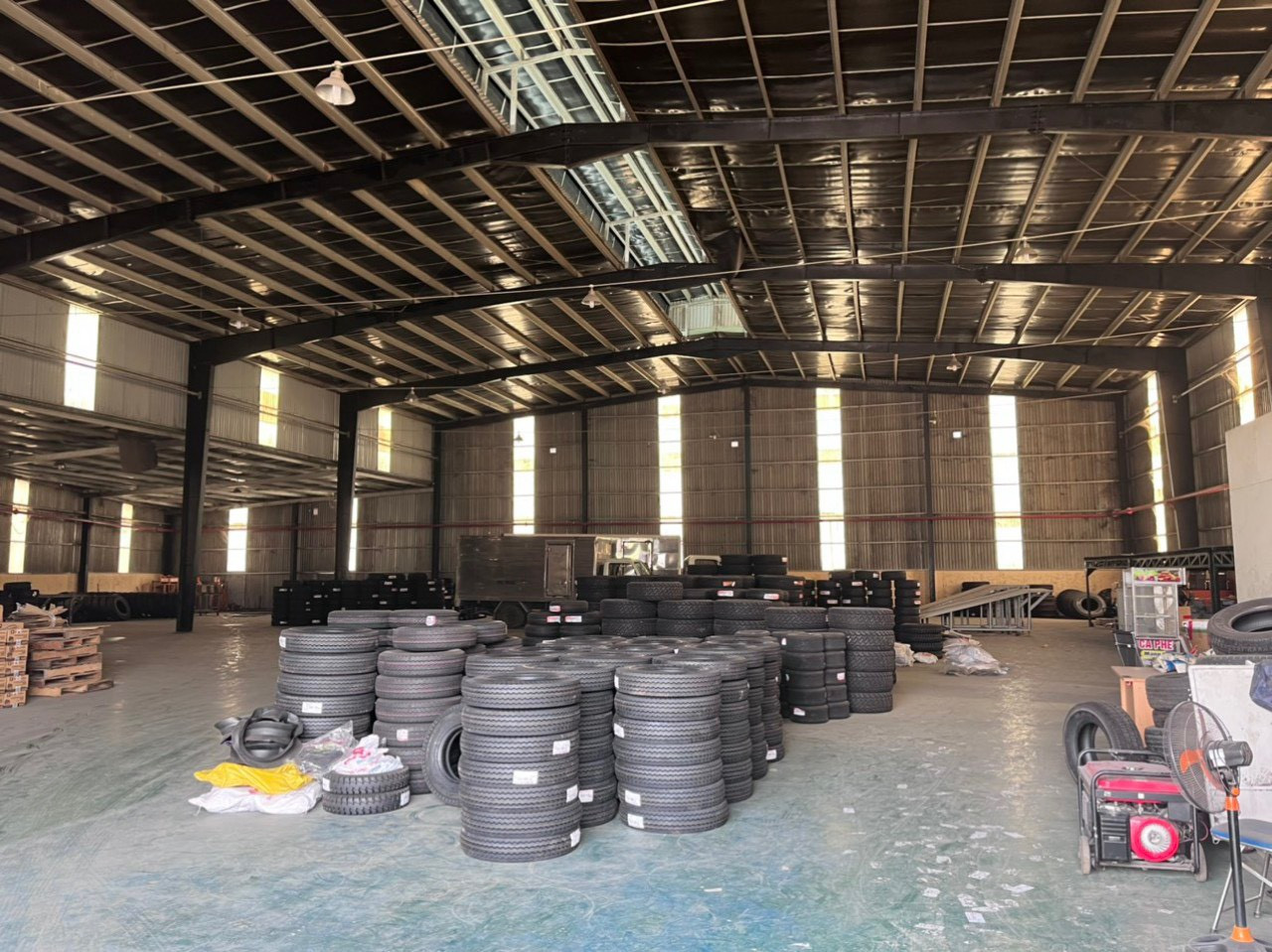 Kho bãi - Mặt bằng cho thuê Quận Tân Phú